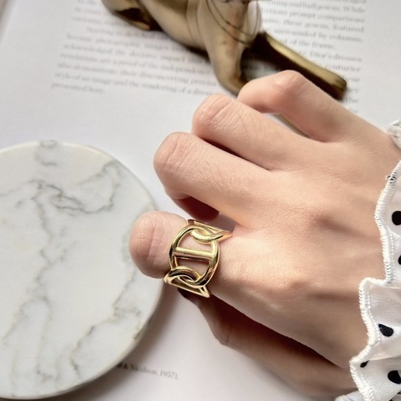 18K gold Vermeil Interlocking Gold Adjustable Ring - Picture 1 of 13